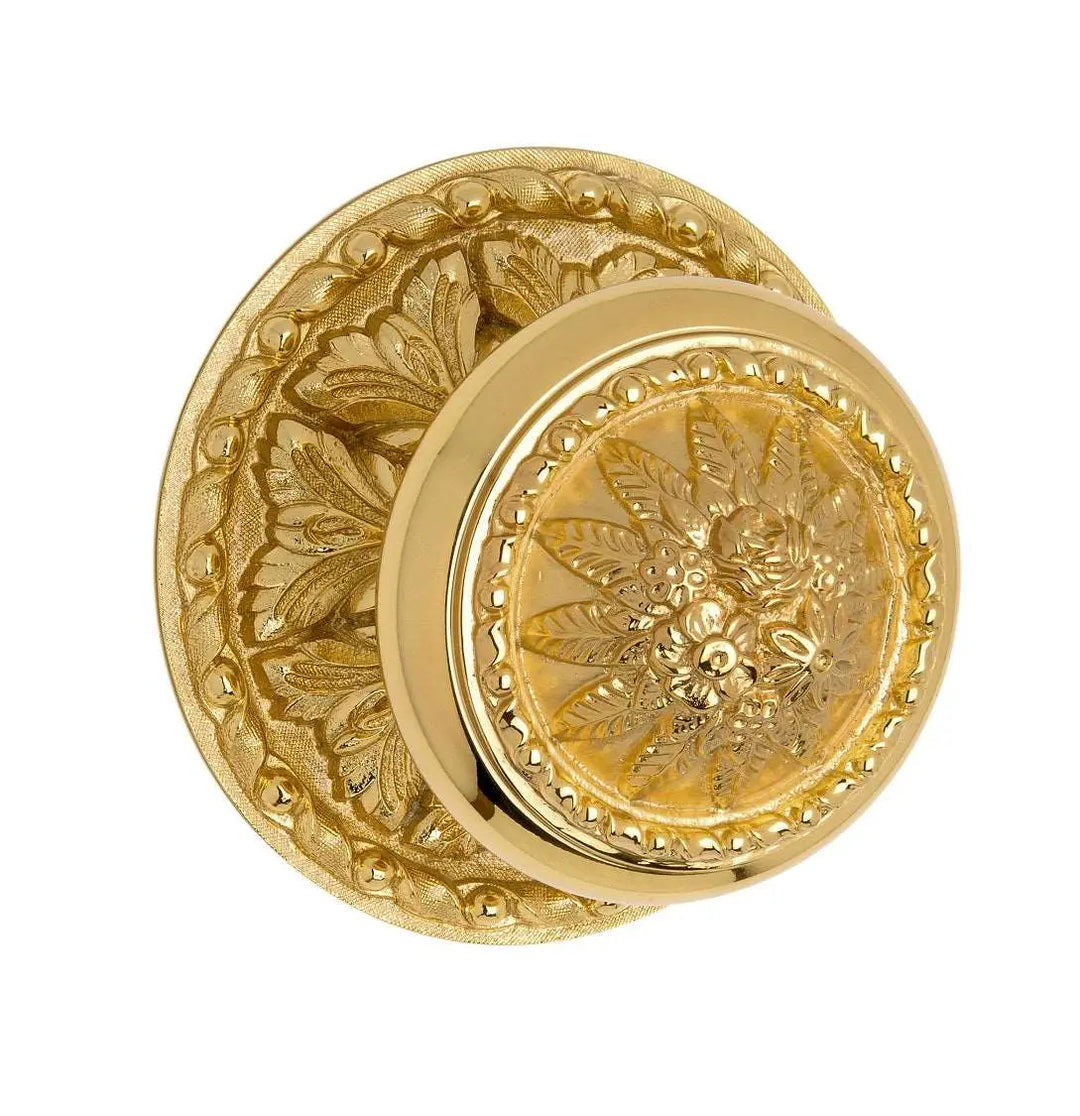 Luxury center door knob. Polished gold.