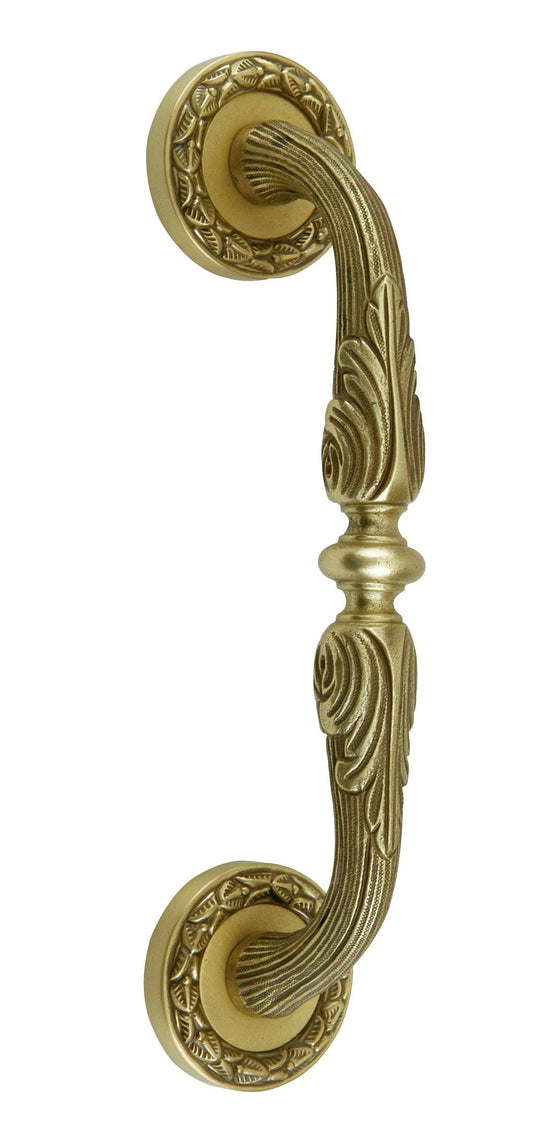 Gordes large door pull handle. Luxury pull handles.