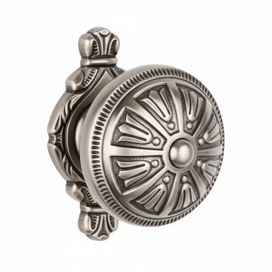 Balmoral Center door fixed knob 3.6 in . Classica collection.