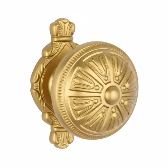 Balmoral Center door fixed knob 3.6 in . Classica collection.