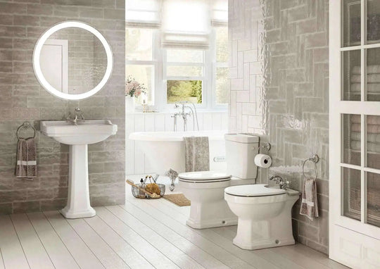 Carmen by Roca Vintage Floor mounted Toilet, Traditional toilets.
