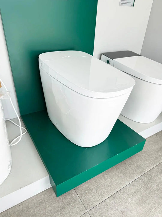 Zenix square Smart Toilet, Floor Mount, White Vitreous China. Roca