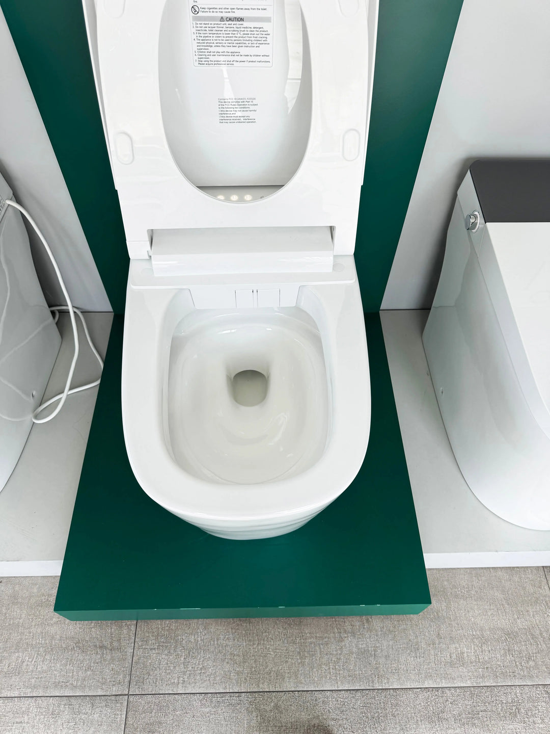 Zenix square Smart Toilet, Floor Mount, White Vitreous China. Roca